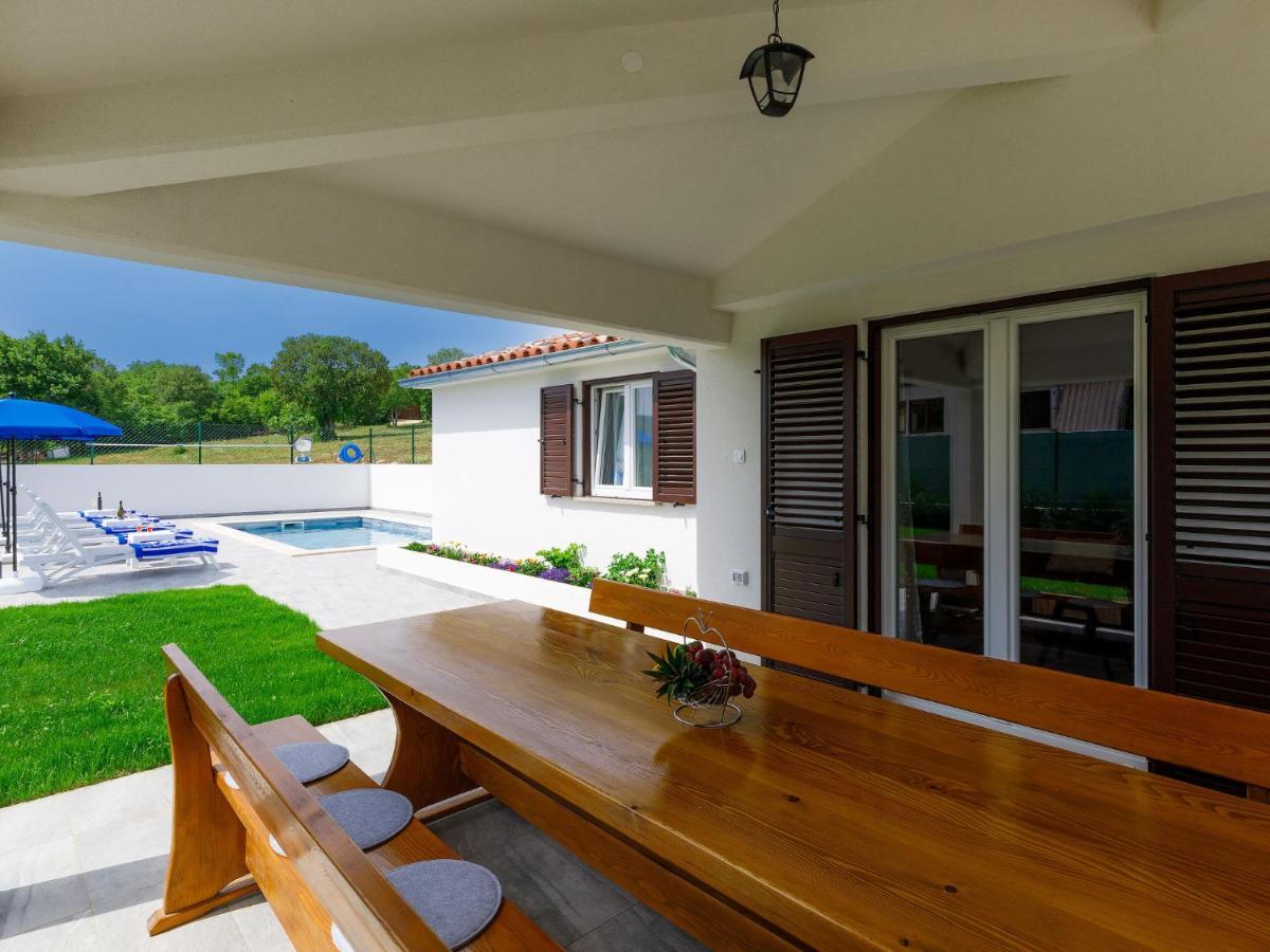 Holiday Home Casa Gverino By Interhome Plomin Bagian luar foto