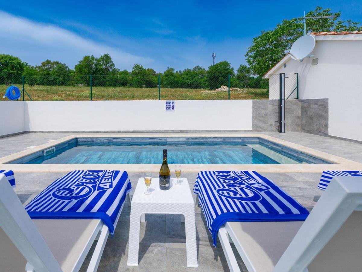 Holiday Home Casa Gverino By Interhome Plomin Bagian luar foto